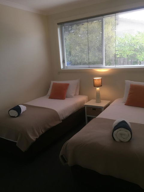 Old Pier Apartments - Lightning Ridge Tourism 10