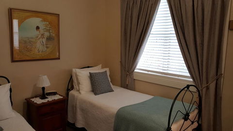 Arendon Cottage - Lightning Ridge Tourism 9