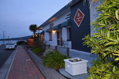 Smugglers Rest Apartments Dover - Lightning Ridge Tourism 1