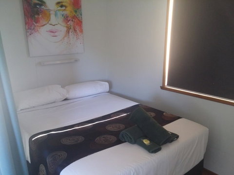 Bicheno Cabin Park - Lightning Ridge Tourism 30