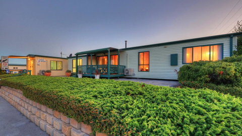 Bicheno Cabin Park - Lightning Ridge Tourism 16