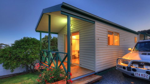 Bicheno Cabin Park - Lightning Ridge Tourism 10
