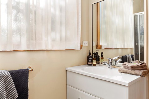 Anabel\'s Of Scottsdale - Lightning Ridge Tourism 20