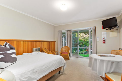 Anabel\'s Of Scottsdale - Lightning Ridge Tourism 5