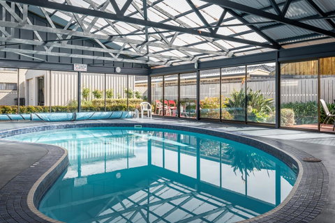 Barclay Motor Inn - Lightning Ridge Tourism 7