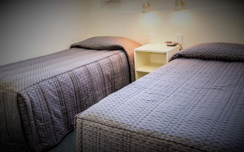 Barclay Motor Inn - Lightning Ridge Tourism 23