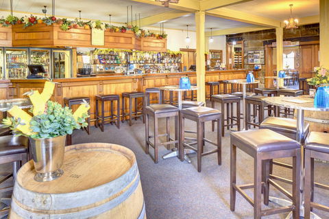 The Richmond Arms Hotel - Lightning Ridge Tourism 12