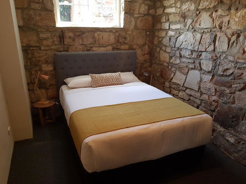 The Richmond Arms Hotel - Lightning Ridge Tourism 4