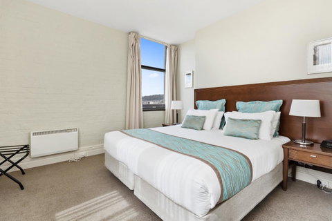 Launceston Central Apartment Hotel Official - Lightning Ridge Tourism 7