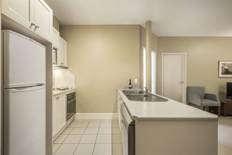 Launceston Central Apartment Hotel Official - Lightning Ridge Tourism 19