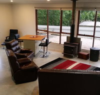 Inn Seaclusion - Lightning Ridge Tourism