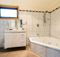 Driftwood Strahan Villas - Lightning Ridge Tourism