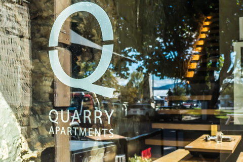 The Quarry Boutique Apartments - Lightning Ridge Tourism 0