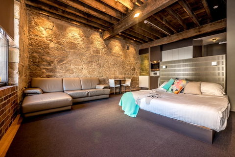 The Quarry Boutique Apartments - Lightning Ridge Tourism 1