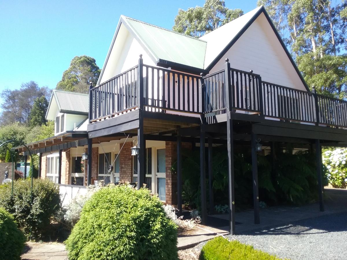 Wilmot TAS Lightning Ridge Tourism