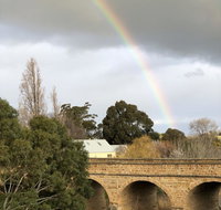 Richmond Bridge Accommodation Two the Bridge - Lightning Ridge Tourism