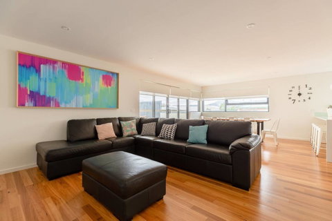 Kangaroo Bay Apartments - Lightning Ridge Tourism 33