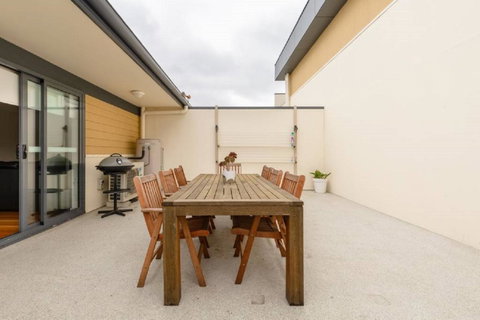 Kangaroo Bay Apartments - Lightning Ridge Tourism 19