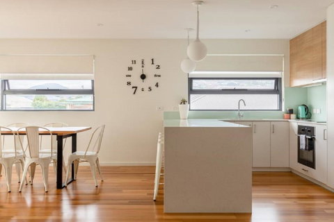 Kangaroo Bay Apartments - Lightning Ridge Tourism 36