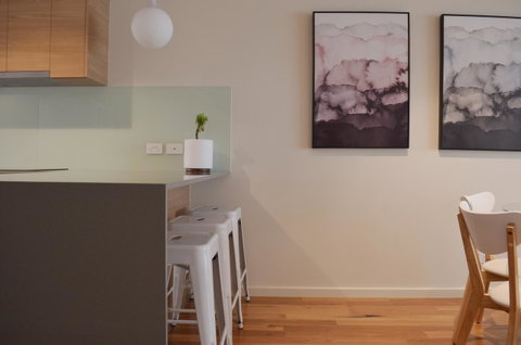 Kangaroo Bay Apartments - Lightning Ridge Tourism 11