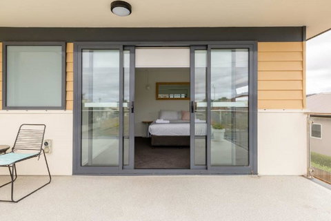 Kangaroo Bay Apartments - Lightning Ridge Tourism 27
