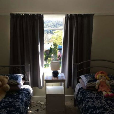 Maydena Chalet - Lightning Ridge Tourism 3