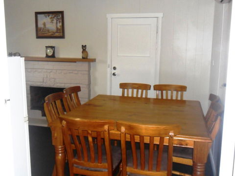 Maydena Chalet - Lightning Ridge Tourism 15