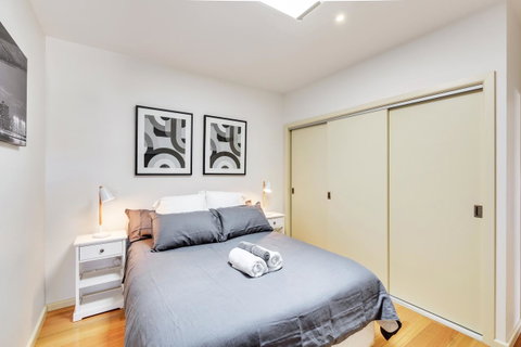 Bellerive Marina View Apartments NO 27 - Lightning Ridge Tourism 8