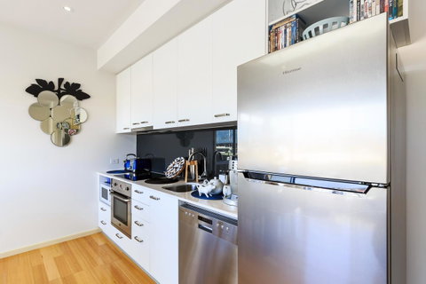 Bellerive Marina View Apartments NO 27 - Lightning Ridge Tourism 14