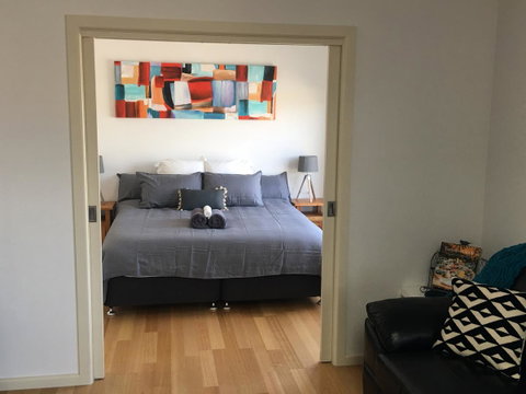 Bellerive Marina View Apartments NO 27 - Lightning Ridge Tourism 12