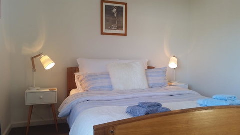 Driftwood-Cottage - Lightning Ridge Tourism 12