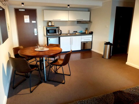 Hampden At Battery Point - Lightning Ridge Tourism 6