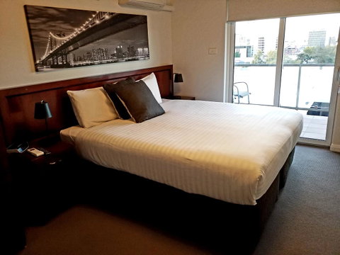 Hampden At Battery Point - Lightning Ridge Tourism 15