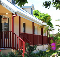 Richmond Coachmans Rest - Lightning Ridge Tourism