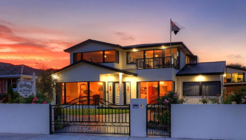 Birchwood On The River - Devonport, Tasmania - Self-Contained And Self-Catering Accommodation - Lightning Ridge Tourism 3