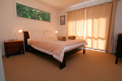 Suntrap Cove Bicheno - Lightning Ridge Tourism 19
