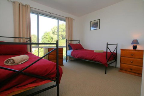 Suntrap Cove Bicheno - Lightning Ridge Tourism 35