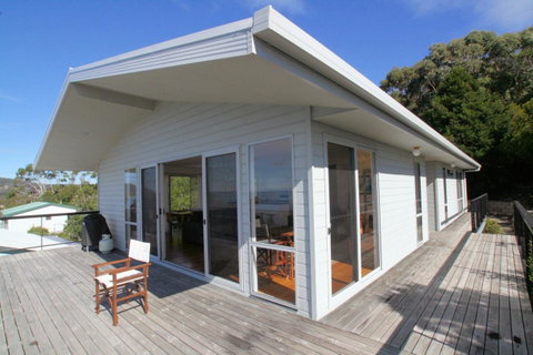 Suntrap Cove Bicheno - Lightning Ridge Tourism 12