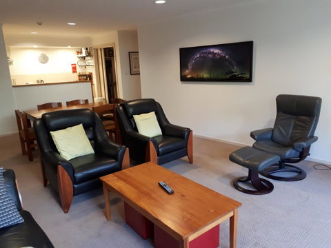 Jenatt Apartments Salamanca - Lightning Ridge Tourism 15