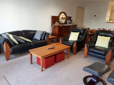 Jenatt Apartments Salamanca - Lightning Ridge Tourism 8