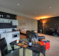 Sheer Pleasure Accommodation - Lightning Ridge Tourism