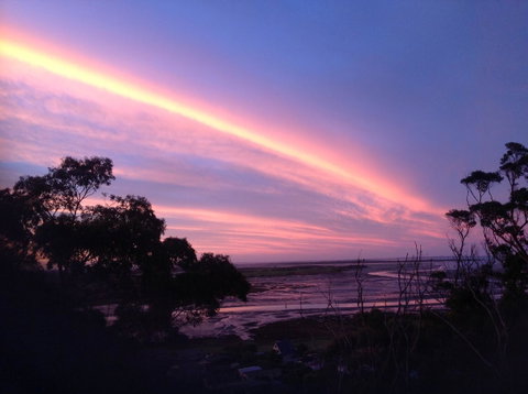Sheer Pleasure Accommodation - Lightning Ridge Tourism 19