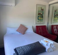Newcastle Motel - Lightning Ridge Tourism