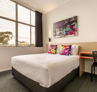 Nightcap at Ashley Hotel - Lightning Ridge Tourism
