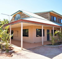 Ningaloo Breeze Villa 10 - 3 Bedroom Fully Self-Contained Disabled-Friendly Accommodation - Lightning Ridge Tourism