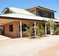 Ningaloo Breeze Villa 4 - 3 Bedroom Fully Self-Contained Holiday Accommodation - Lightning Ridge Tourism