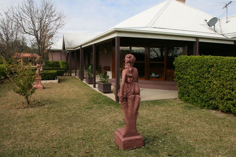 Nirvana Vista Estate - Lightning Ridge Tourism 1