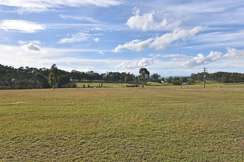 Noble Willow Studio Lovedale. Spacious, With Views And Pool - Lightning Ridge Tourism 1