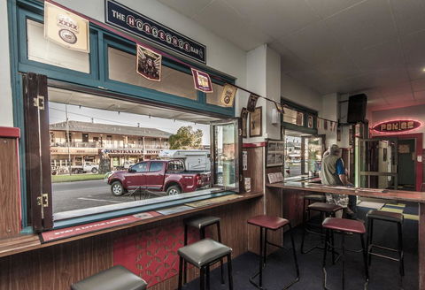 North Gregory Hotel - Lightning Ridge Tourism 1