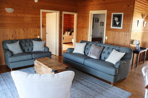 North Lodge Clan Cottage - Lightning Ridge Tourism 3